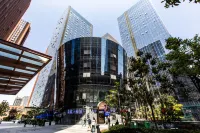 西安逸華國際飯店（高新區科技二路地鐵站店） 鴻姿情品牌內衣專賣店附近的飯店