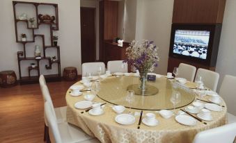 Zhuhai Art Exhibition International Hotel (Mingzhu Station Sam's Club)