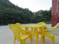 Grottoes Homestay