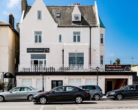 斯特蘭德酒店，奧斯卡·王爾德的故居 布瑞酒店