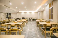 Starway Hotel (Bozhou Yidu International Mall)