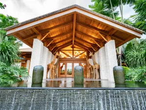 Tang-Song Huaxiangu Valley Resort Hotel