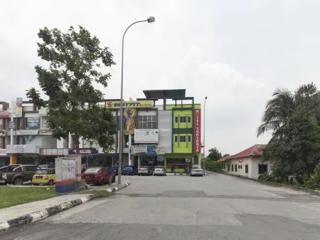 Hotel Sunsurya Отели в г. Капар