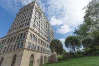 Five Elements Hotel (Wuhou New Town Shuangliu Airport CuQiao Subway station) Hotels near Xue Ernaiwu
