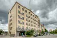 Crowning Clouds Hotel
