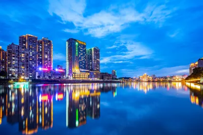 Holiday Inn Neijiang Riverside Hotels near Dazhou Square
