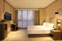 HanTing Hotel (Fuyang Taihe Wanda Plaza)