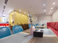 Ibis Hotel (Beijing Shichahai Gulou Street Metro Station) Hotels near Houhai