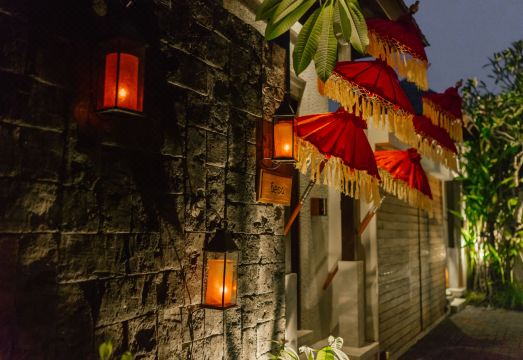 3. 베리 아무르 로..