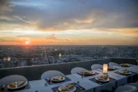 Baiyoke Sky Hotel Bangkok - Romanttinen