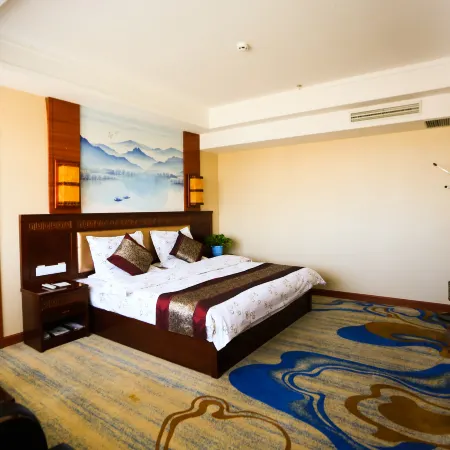 Sunshine Holiday Hotel