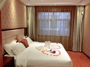 Pengxiang Tianhe Village Hotel (Xi'an Qinling Wildlife Park)