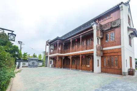 Nanshe Hostel Отели рядом с достопримечательностью «Xisha Wetland»