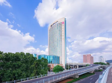 Jiangsu Excemon New Century Grand Hotel Отели рядом с достопримечательностью «Nanjing Hongshan Forest Zoo»