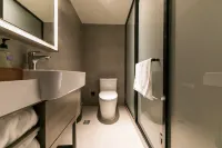 HanTing Hotel (Shanghai Zhongshan Park Subway Station) Hotel dekat Shanghai Zhongshan Park