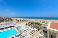 Las Arenas Balneario Resort Hotels near Benimar recinte privat