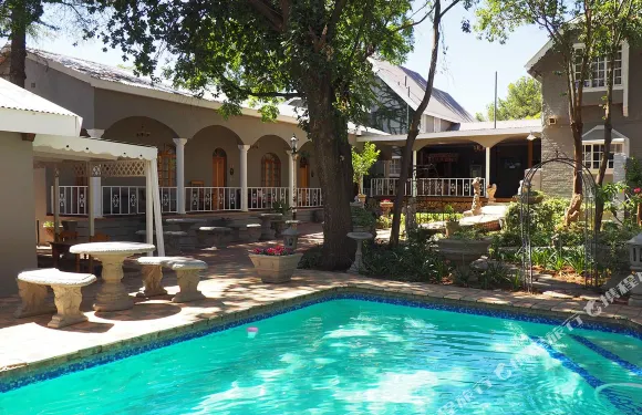 霍比特精品酒店