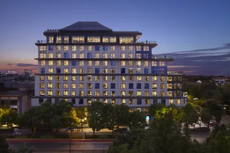 SSAW Boutique Hotel Yangzhou Отели рядом с достопримечательностью «The Shi Kefa Museum»