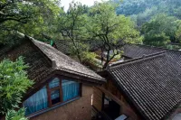 Wangwu Mountain Xiaoyoudian Mountain Residence Homestay - Bjergudsigt