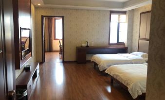 Honghu Tianyuan Times Business Hotel