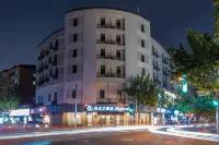 Magnotel Shanghai Jing'an Temple, West Nanjing Road Hoteles cerca de The Great Affection of Liuhuizhi Toward the Book Collecting Tower