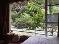 理县嘉绒风情农庄 - 木屋大床房