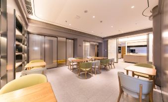 JI Hotel (Shanghai South Railway Station East China University of Science and Technology)