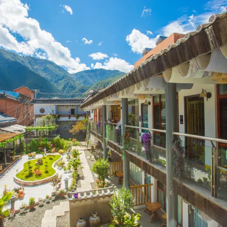 Mijian Hotel (Lugu Lake)