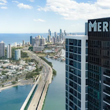 Meriton Suites Southport Отели рядом с достопримечательностью «Саутпорт»