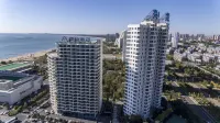 Atour Hotel Отели рядом с достопримечательностью «Император Цзянь просит уйти в море»
