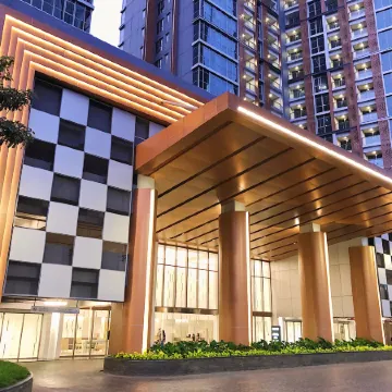 Gold Coast PIK Sea View Apartments by LongeSuites Отели рядом с достопримечательностью «Торговый центр PIK Avenue»