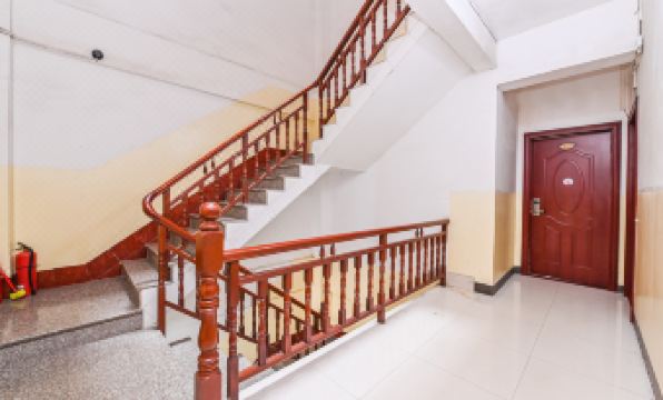 Qinzhou Bubugao Hotel (University Town Maternity and Child Health Hospital) - Housity