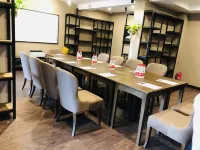 Riyueming Select Hotel (Dalian Xinghai Park)
