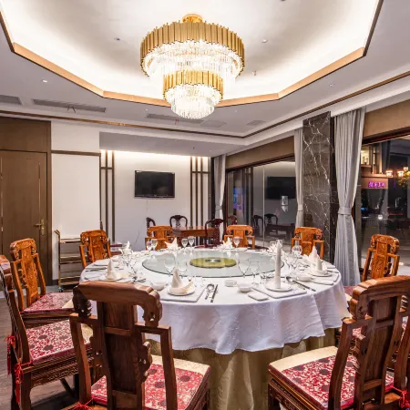JADE GARDEN HOTEL