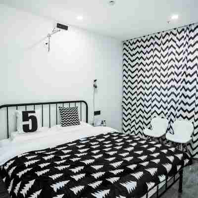 互聯網最初店民宿（新村路分店） Rooms