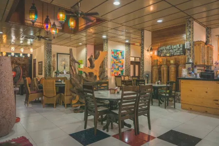 Lost Paradise Resort Отели рядом с достопримечательностью «Blue Whale Cruise Sdn. Bhd. - Penang»