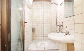 Yincheng Hotel - Housity