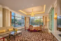 熹龍国際ホテル（茂名人民広場高速鉄道駅）