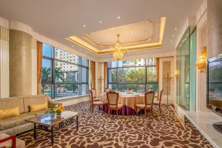 La Palazzo Hotel Отели рядом со станцией Maoming Railway Station