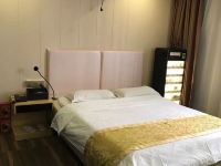 速8酒店(广州江南西地铁站店) - 特色动感大床房