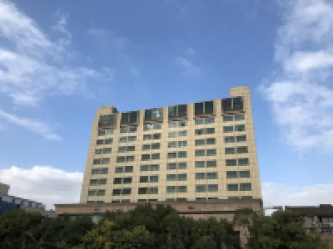 東陽大厦(東陽センター) 門広場周辺のホテル