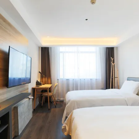 HanTing Premium Hotel (Ningbo Tianyi Square Chenghuangmiao Subway Station)