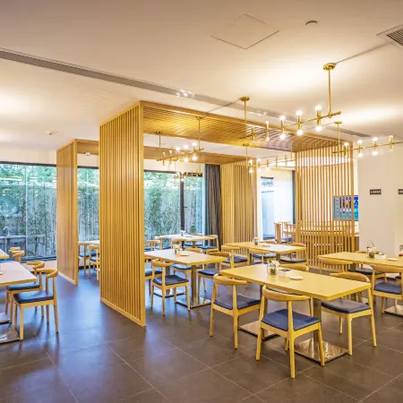 Yuexinyuan Hot Spring Resort Hotel