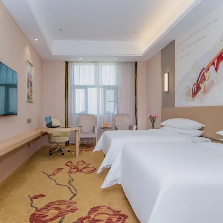 Vienna International Hotel (Macheng High-speed Railway Station Commercial City Store)