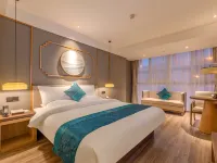 Fairyland Premium Hotel (Kunming Tuodong Sports Center Tangzixiang Metro Station) Hotels near كونمينغ هال