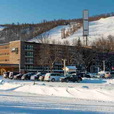 Blue Mountain Resort Village Suites Hotel Exterior