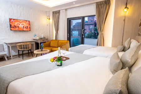 Arushi Boutique Hotel