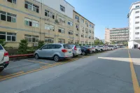 Shenzhen Yuemei Four Seasons Hotel - parking