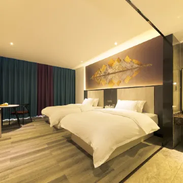 Lingyun Five Seasons Hotel