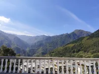 Muyue Qinglan Hostel - Mountain view